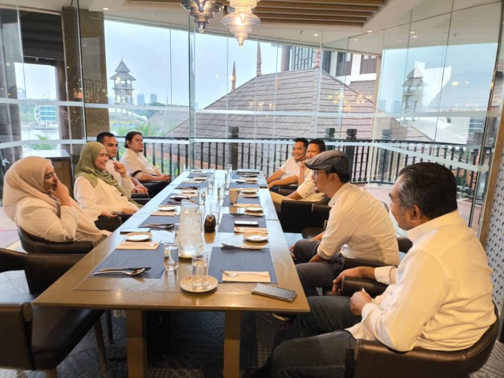 WhatsApp Image 2025-11-15 at 09.52.26